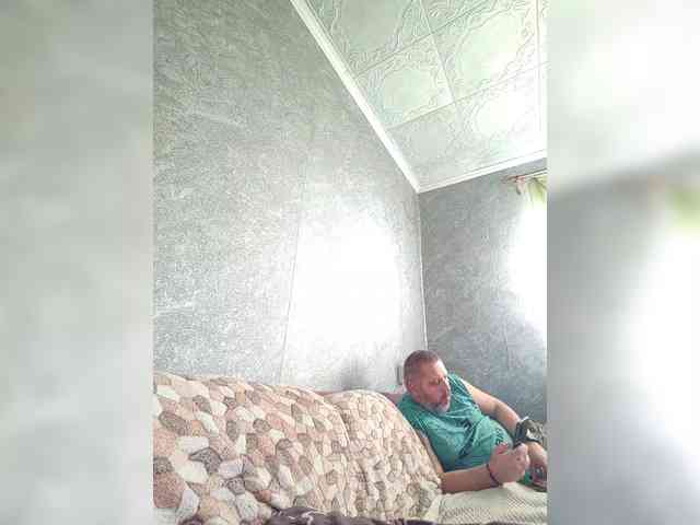 Cleopatra1990 webcam