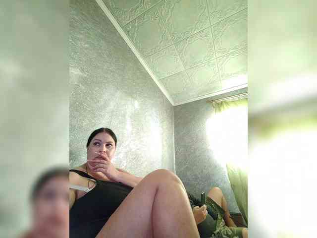 Cleopatra1990 webcam