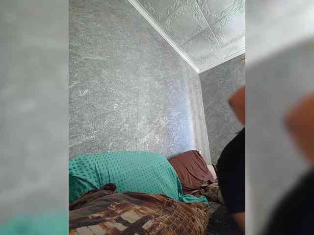 Cleopatra1990 webcam