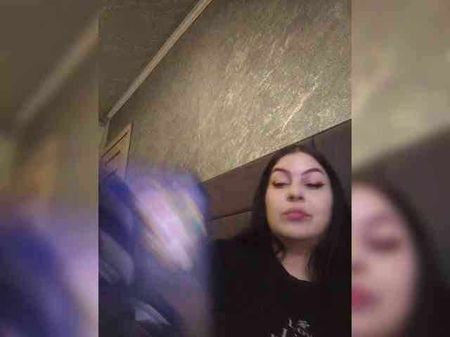 Cleopatra1990 webcam