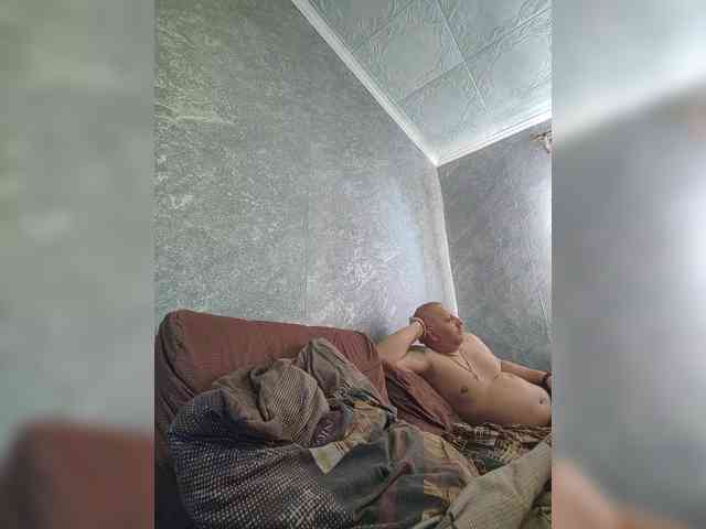 Cleopatra1990 webcam