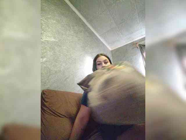 Cleopatra1990 webcam