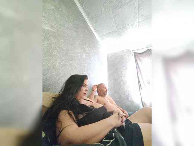 Cleopatra1990 webcam