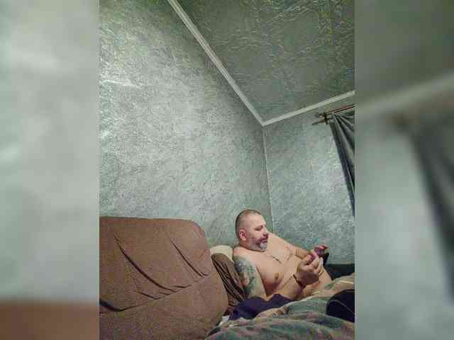 Cleopatra1990 webcam