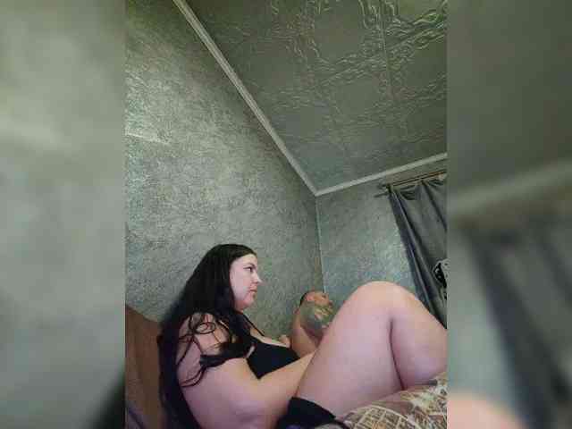 Cleopatra1990 webcam