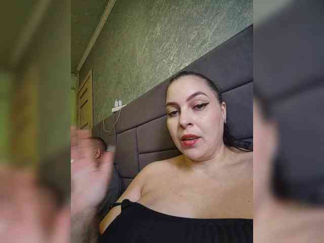 Cleopatra1990 webcam