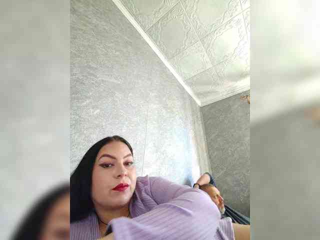Cleopatra1990 webcam