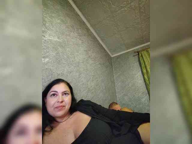 Cleopatra1990 webcam