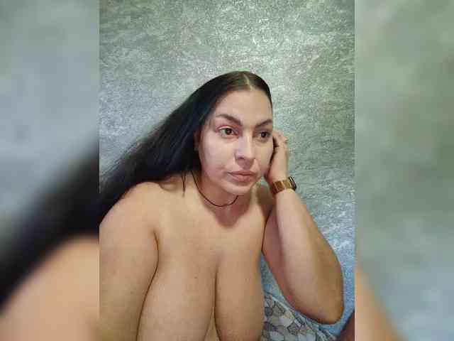 Cleopatra1990 webcam