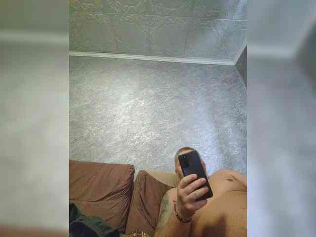 Cleopatra1990 webcam