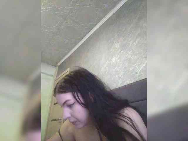 Cleopatra1990 webcam