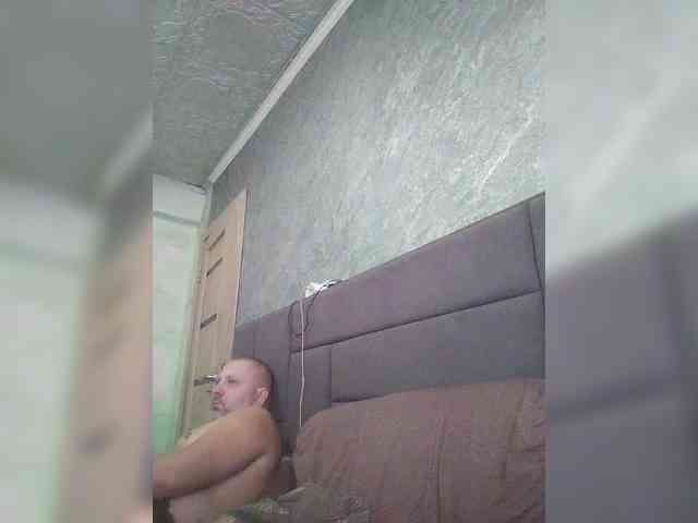 Cleopatra1990 webcam