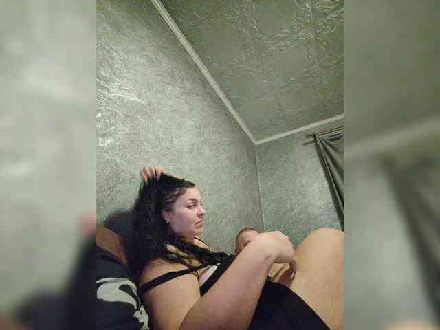 Cleopatra1990 webcam