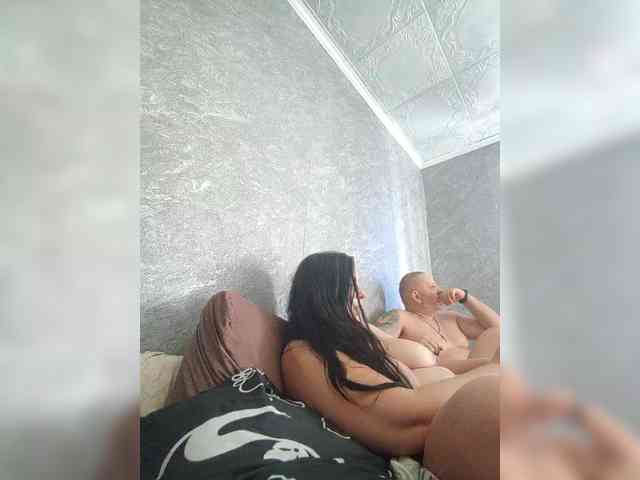 Cleopatra1990 webcam