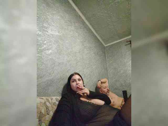 Cleopatra1990 webcam