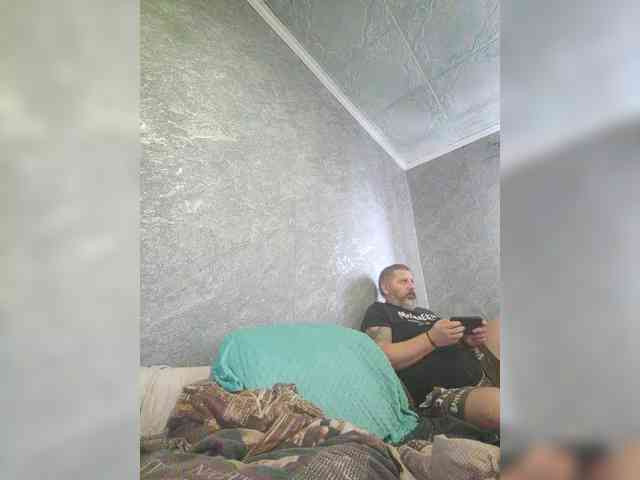 Cleopatra1990 webcam