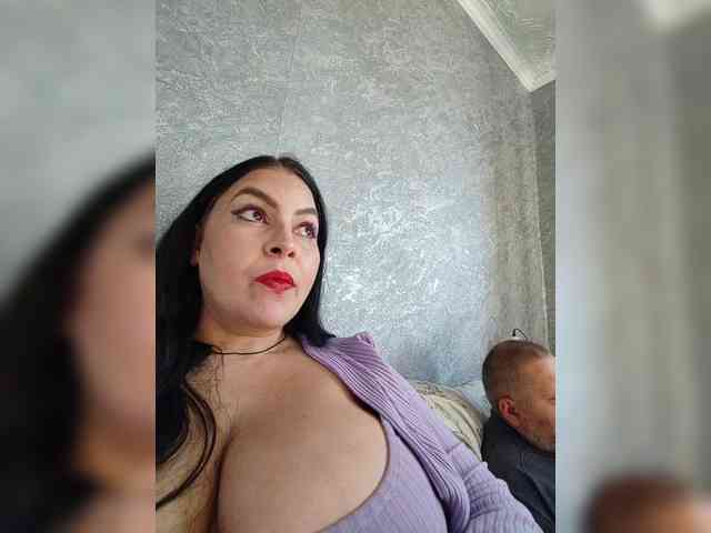 Cleopatra1990 webcam