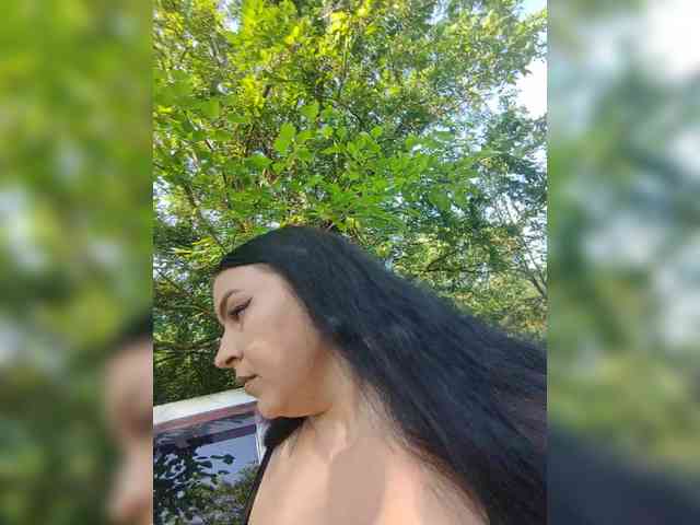 Cleopatra1990 webcam