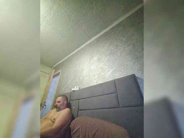 Cleopatra1990 webcam