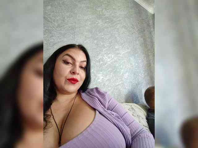 Cleopatra1990 webcam