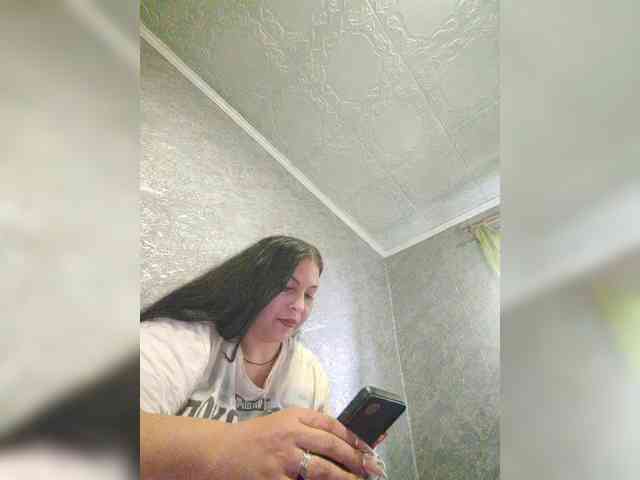 Cleopatra1990 webcam