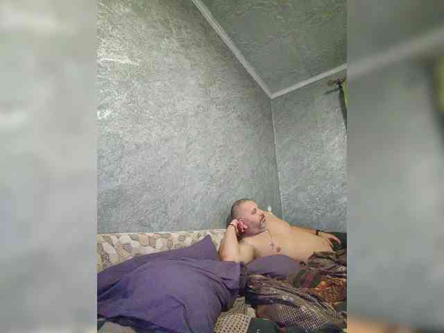 Cleopatra1990 webcam