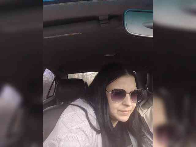 Cleopatra1990 webcam