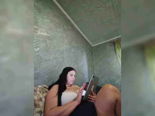 Cleopatra1990 webcam