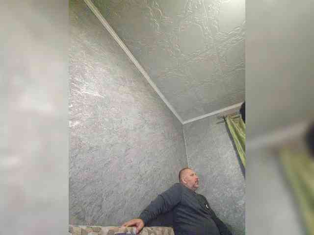 Cleopatra1990 webcam