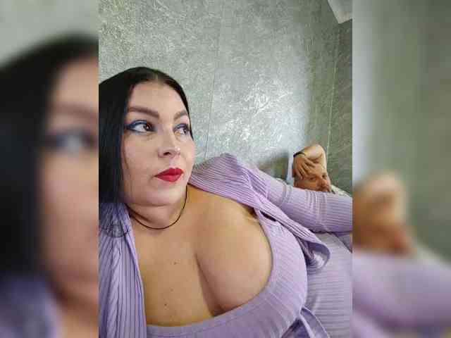 Cleopatra1990 webcam
