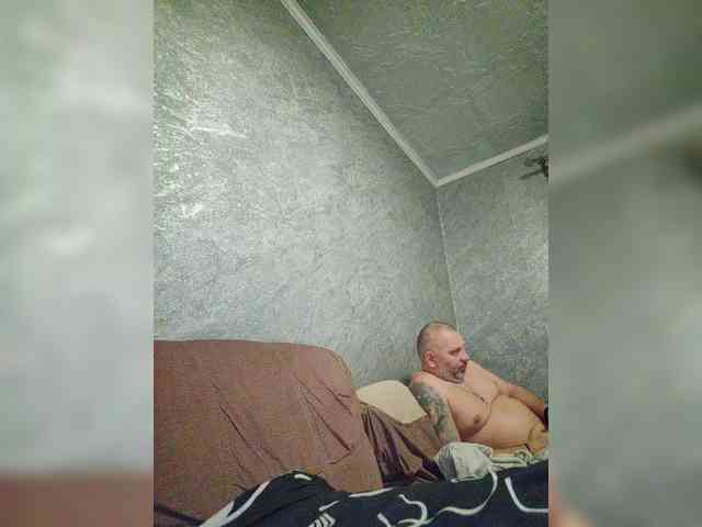 Cleopatra1990 webcam