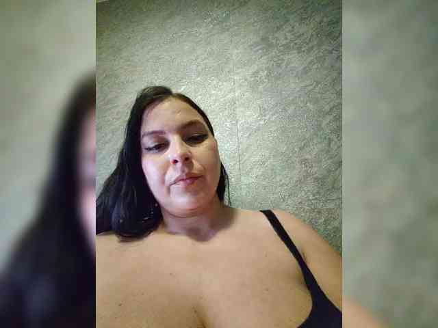 Cleopatra1990 webcam