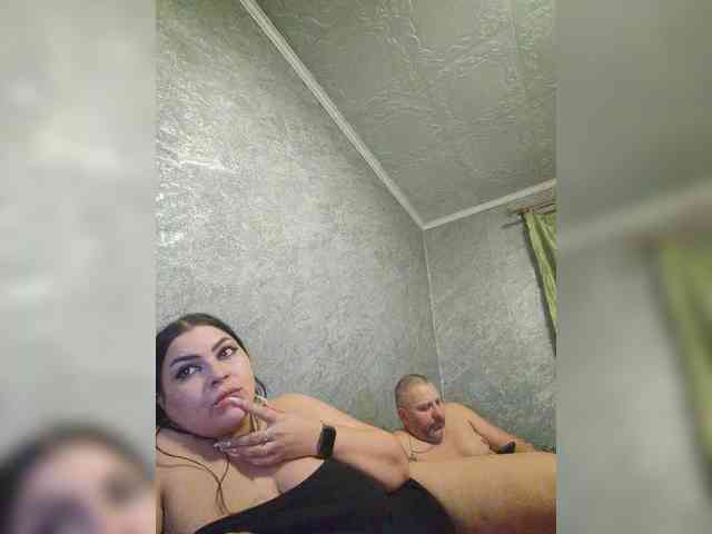 Cleopatra1990 webcam