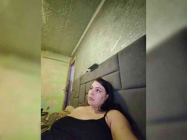 Cleopatra1990 webcam