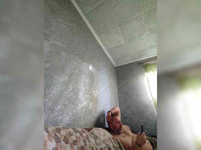 Cleopatra1990 webcam