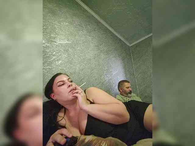 Cleopatra1990 webcam