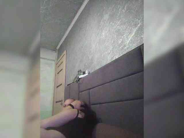 Cleopatra1990 webcam