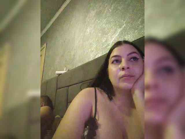 Cleopatra1990 webcam