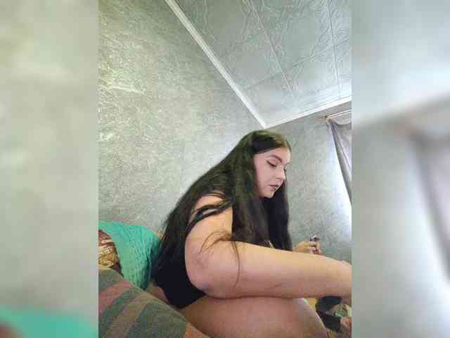 Cleopatra1990 webcam