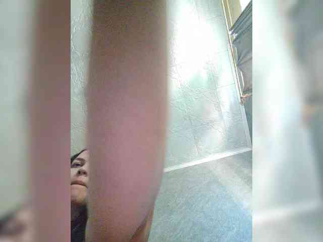 Cleopatra1990 webcam