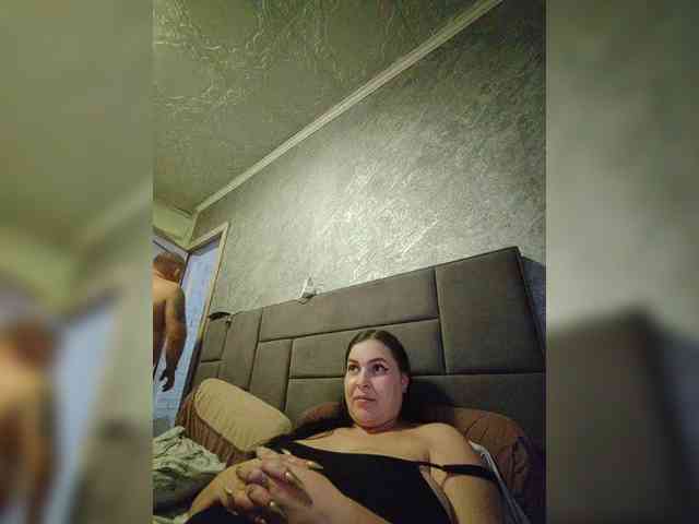 Cleopatra1990 webcam