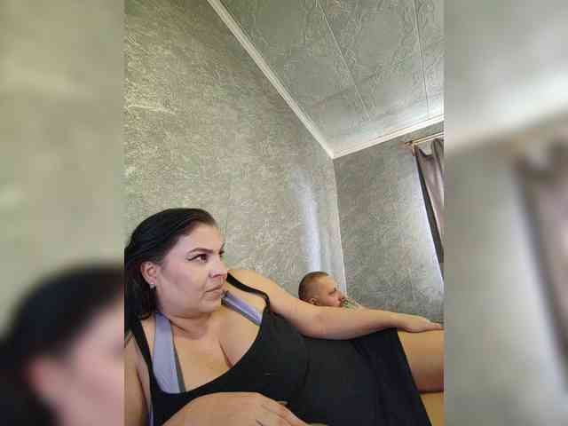 Cleopatra1990 webcam