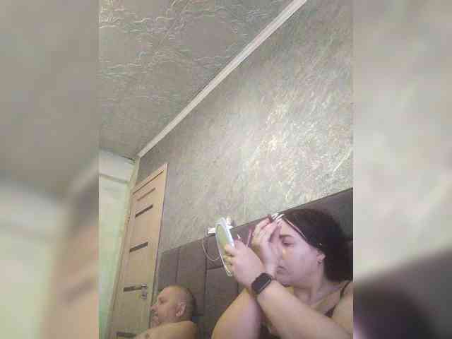 Cleopatra1990 webcam