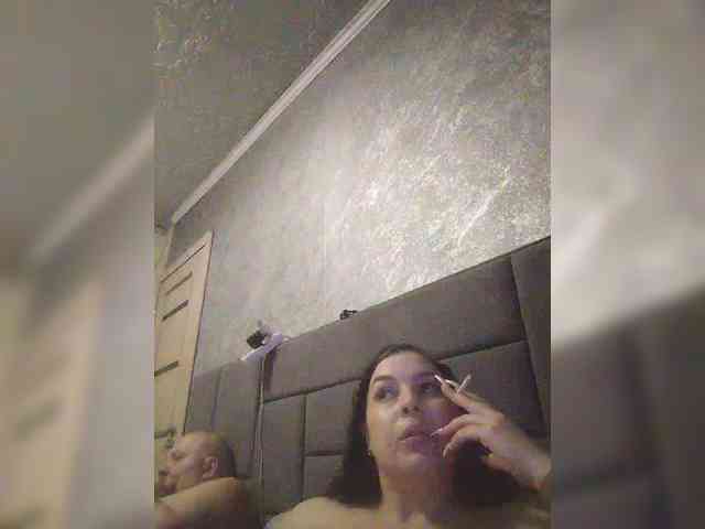 Cleopatra1990 webcam