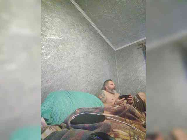 Cleopatra1990 webcam