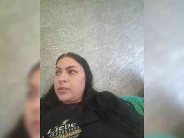 Cleopatra1990 webcam