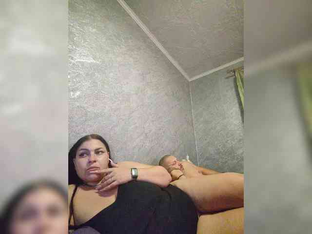 Cleopatra1990 webcam