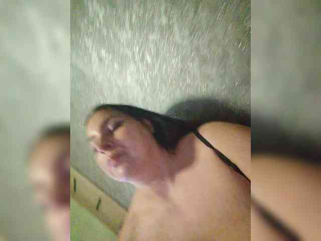 Cleopatra1990 webcam