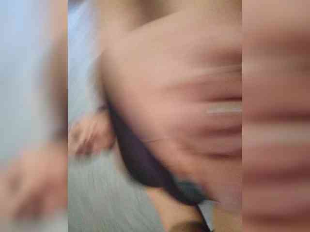 Cleopatra1990 webcam