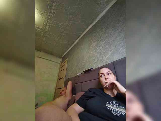 Cleopatra1990 webcam